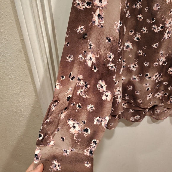 Simply Vera Wang NWT Brown Floral Chiffon Popover Top Sz L Career Casual Party - Picture 3 of 8